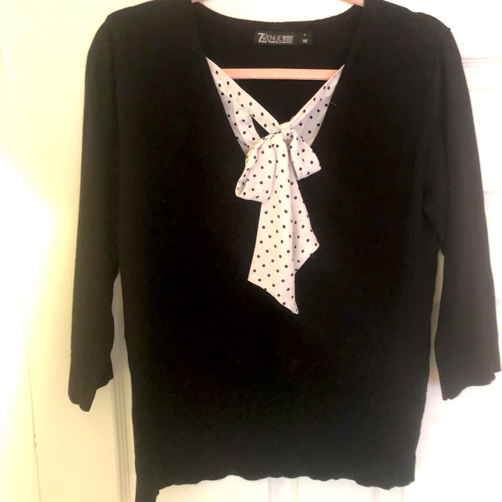 New York and company white and black blouse